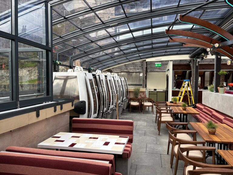 Retractable Roof for Restaurants Cold Town House Rooftop Case Study (Edinburgh) 4